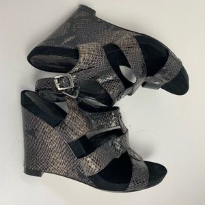 Nine West Women’s Wedges Sandals Heels Snakeprint